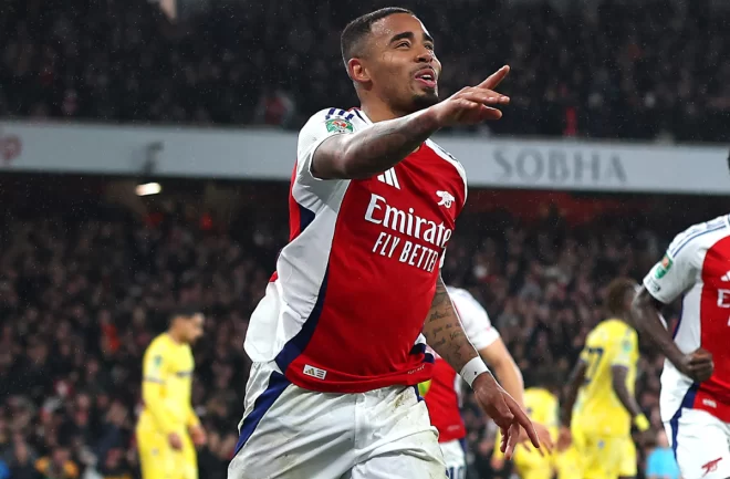 Gabriel Jesus prerojen s hat trickom, ko je Arsenal zaostal in premagal Crystal Palace v pokalu Carabao